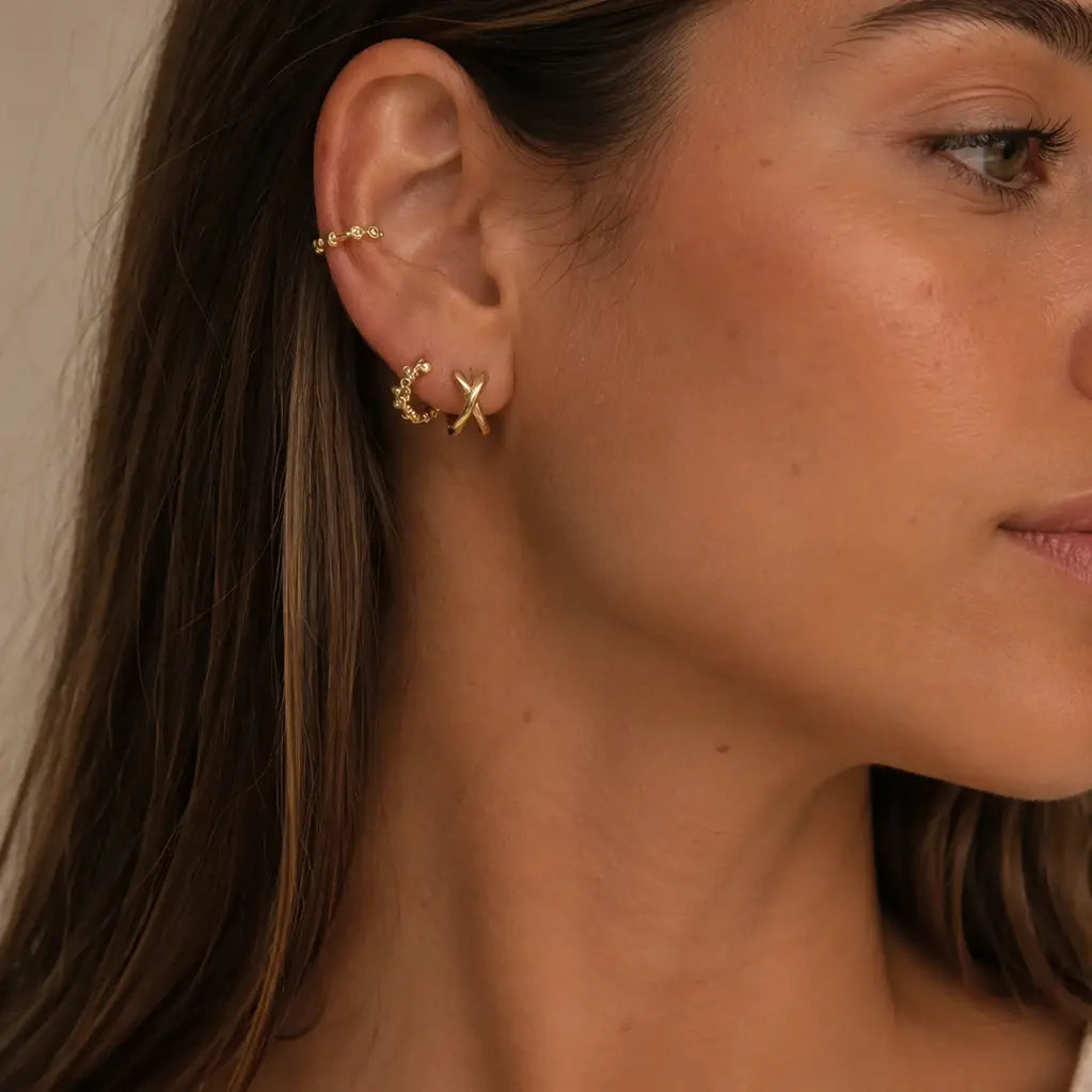 Axel Huggie Earrings | Gold