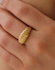 Zeta Ring