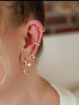 Lani Huggie Earrings | 10mm