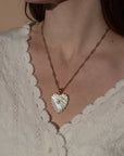 Malene Heart Necklace | Mother of Pearl