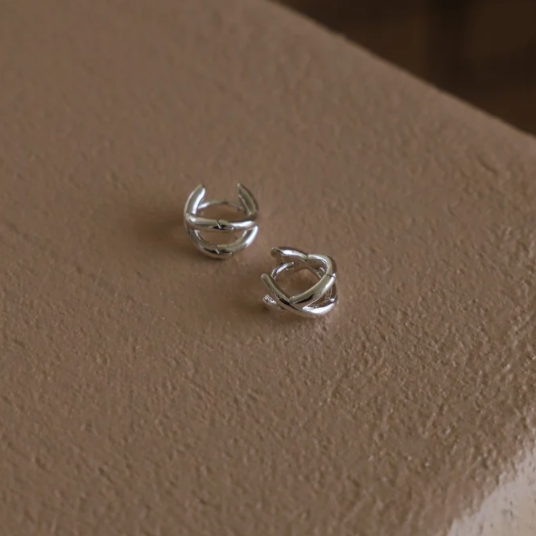 Axel Huggie Earrings | Silver