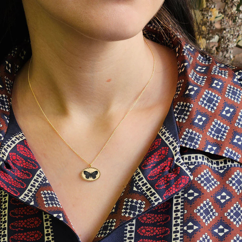 Victoria Pendant Necklace