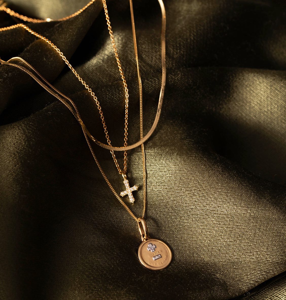 Love Token Necklace | Round Necklaces Leah Alexandra   