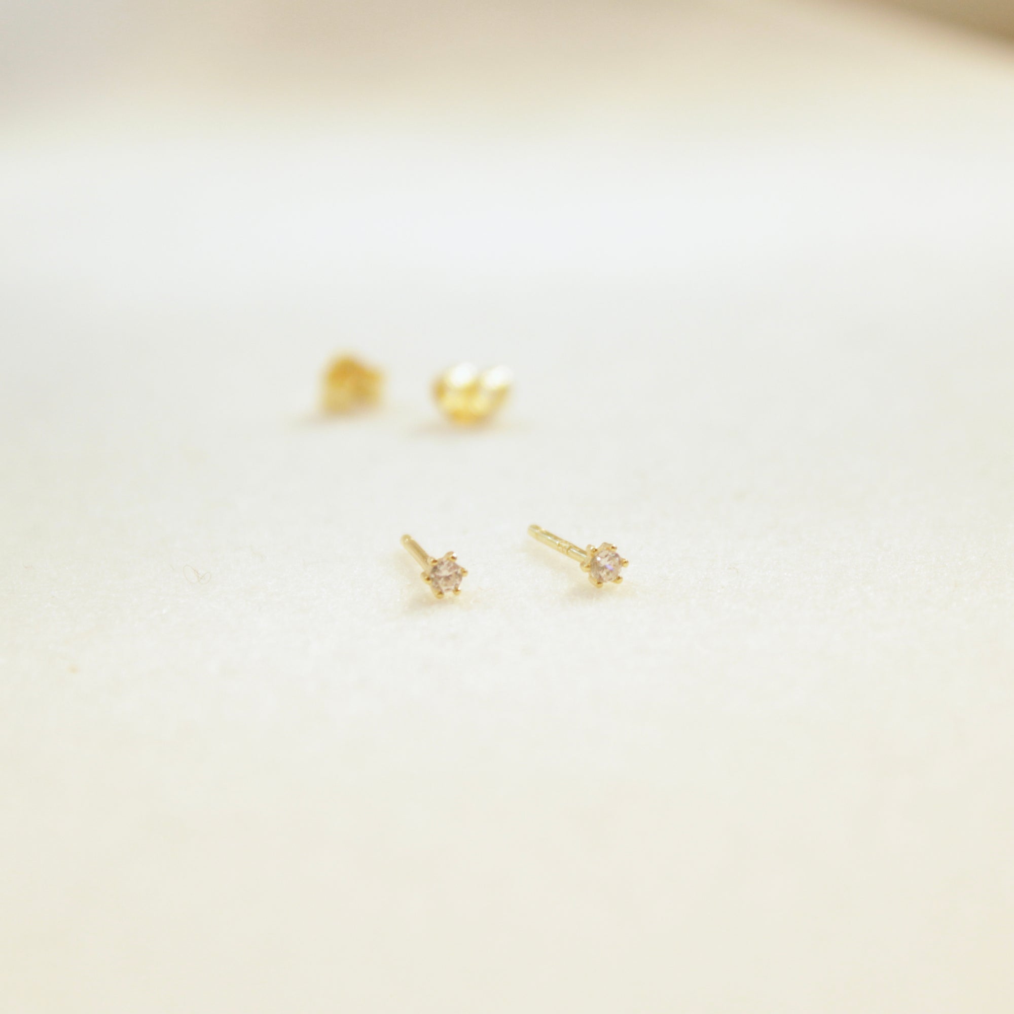Tiny Prong Stud Earrings Earrings P&K   