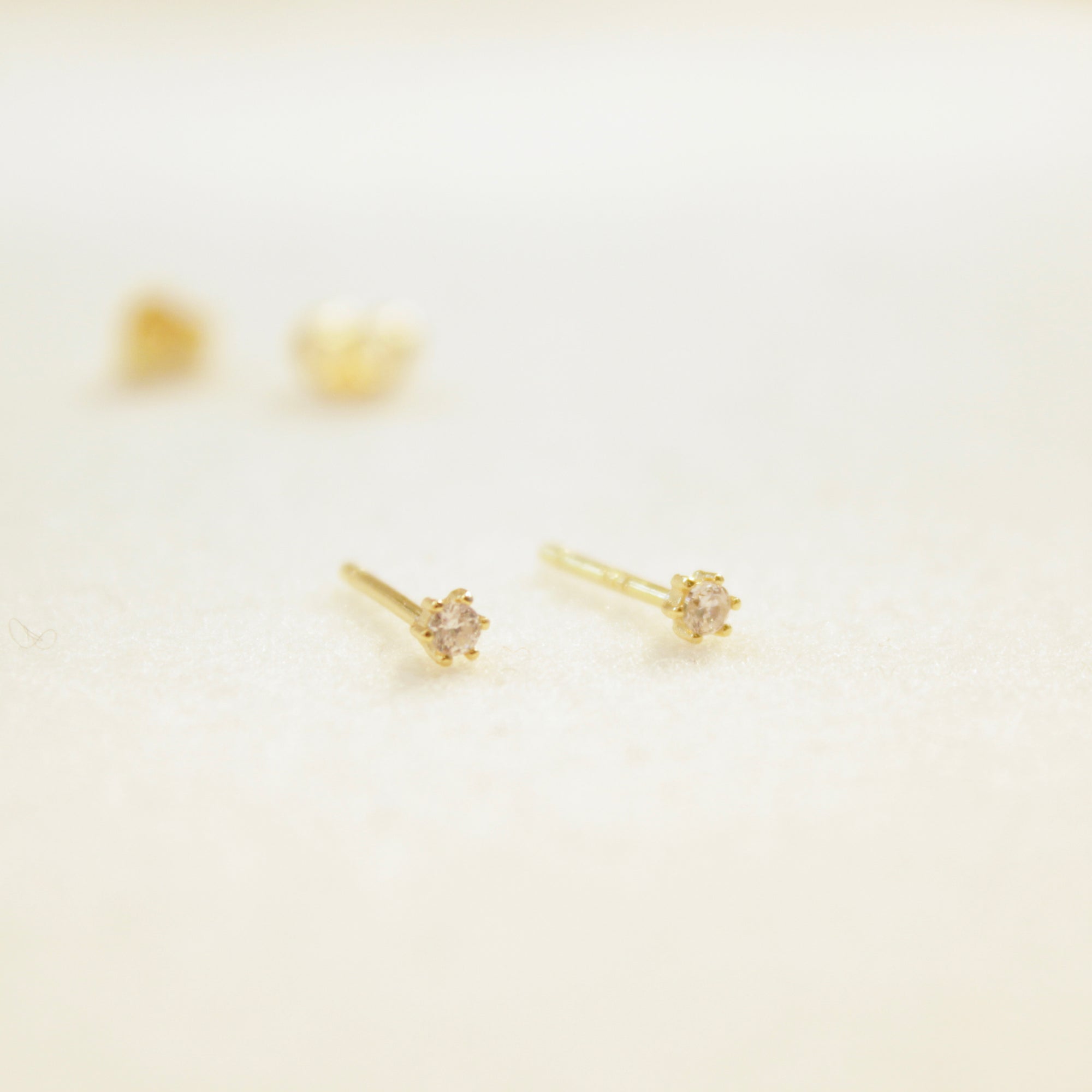 Tiny Prong Stud Earrings Earrings P&K Yellow gold  